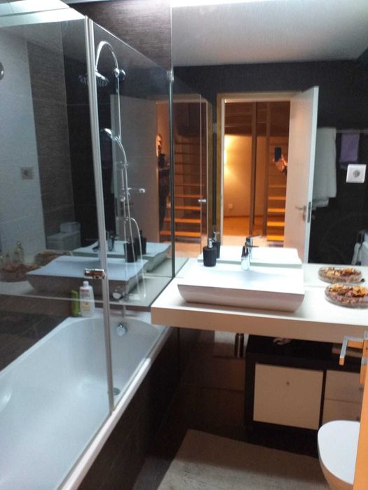 Quarto em Moradia Antas - ambiente calmo