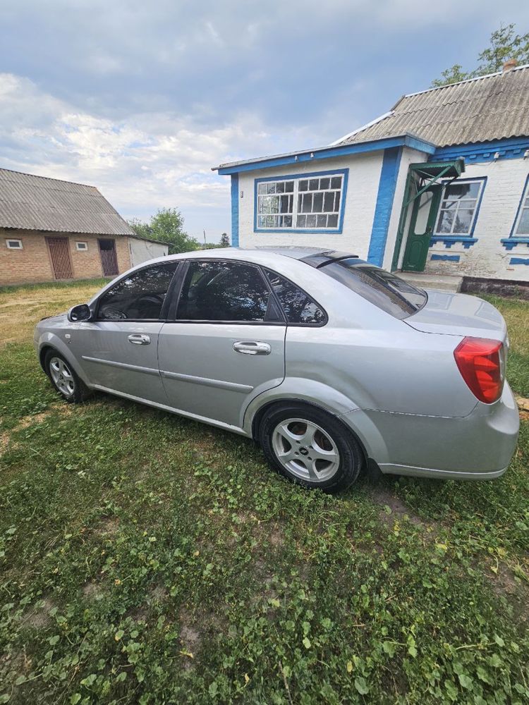 Продам Chevrolet Lacetti 1.8