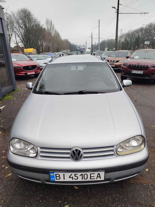 Volkswagen GOLF IV за 3500 $