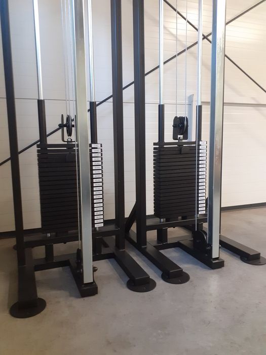 Brama do ćwiczeń / siłownia / wyciąg