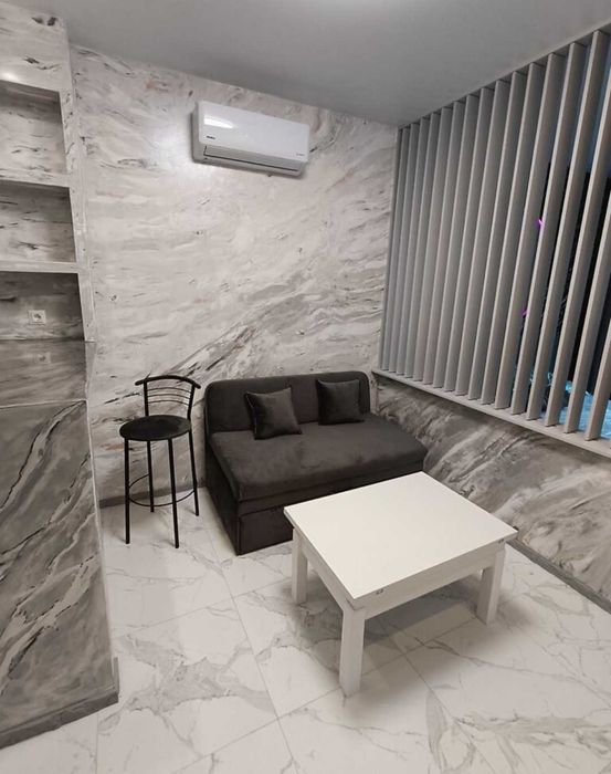 1 комн кв ЖК Золотые столбы с евроремонтом 31м2-31000у.е