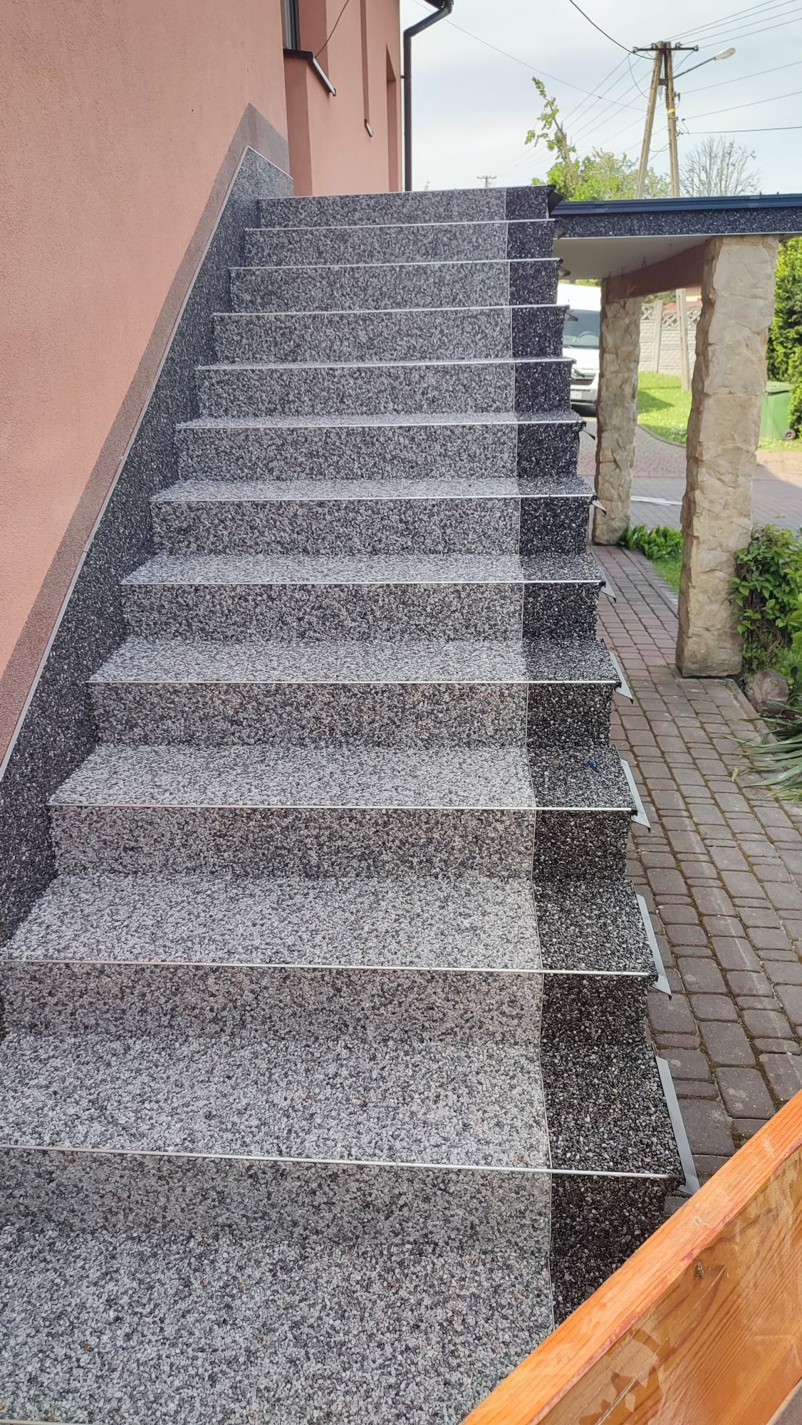 Kamienne dywany posadzki zywiczne ,Elwacije