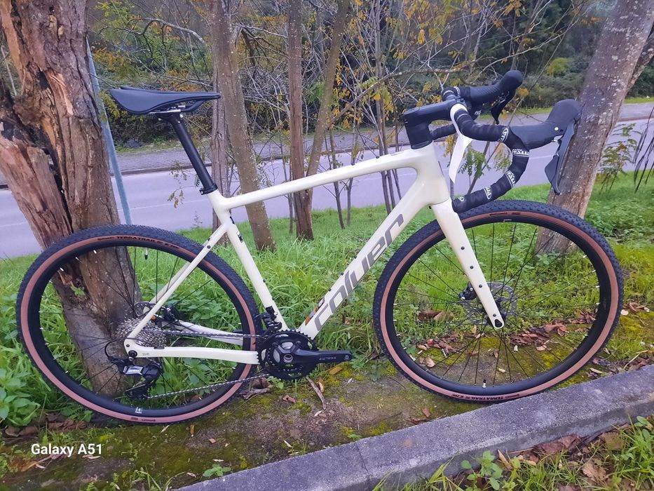 Bicicleta de gravel 12x2v carbono
