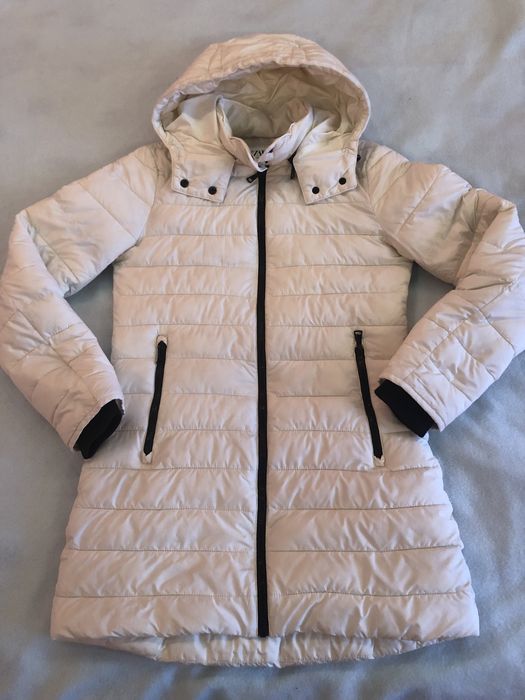Курточка на девочку ZARA  XS