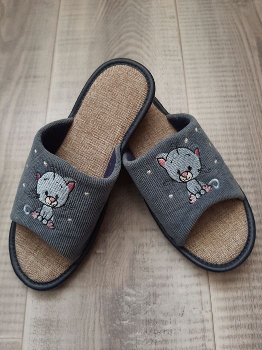 Тапки кімнатні дитячі