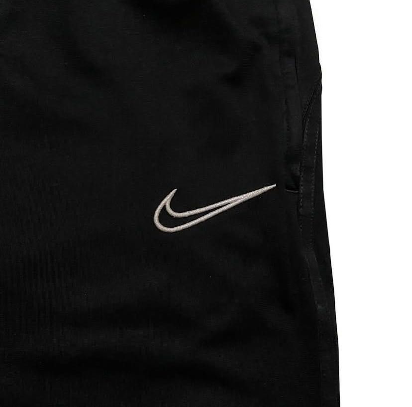 Спортивные штаны Nike Dri-fit