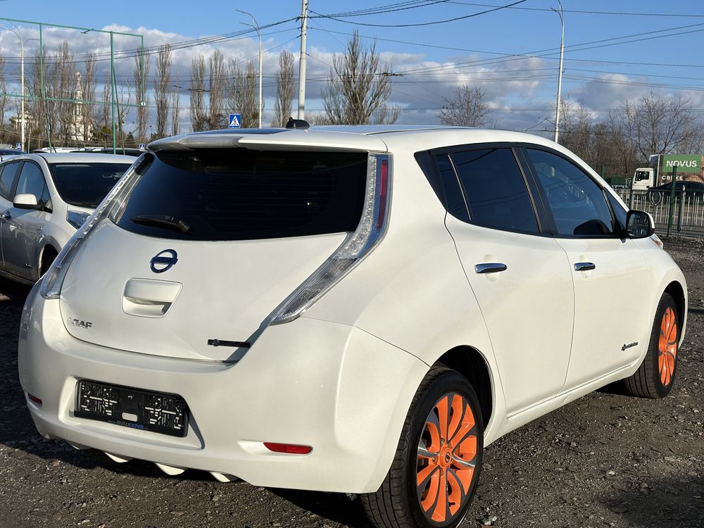 Nissan Leaf 2013р. 11/12 поділок 24kwh батарея з Норвегії