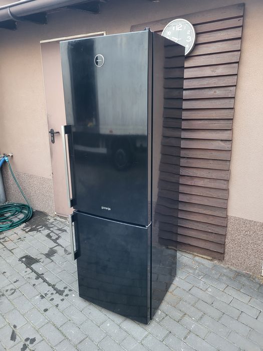 Lodówka Gorenje czarna