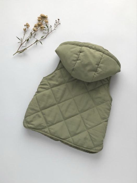 Безрукавка жилетка H&M  86 розмір (12-18 місяців)