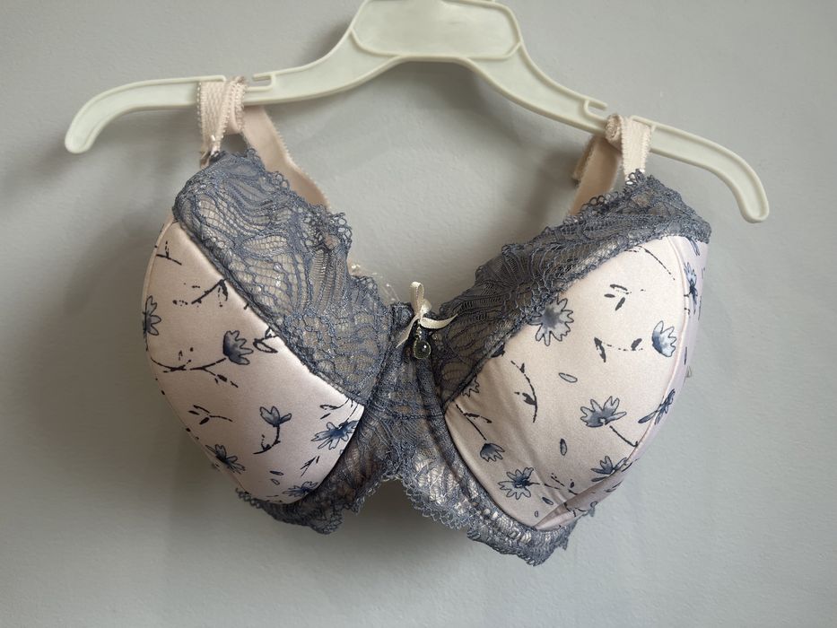 biustonosz półusztywniany ava 65J