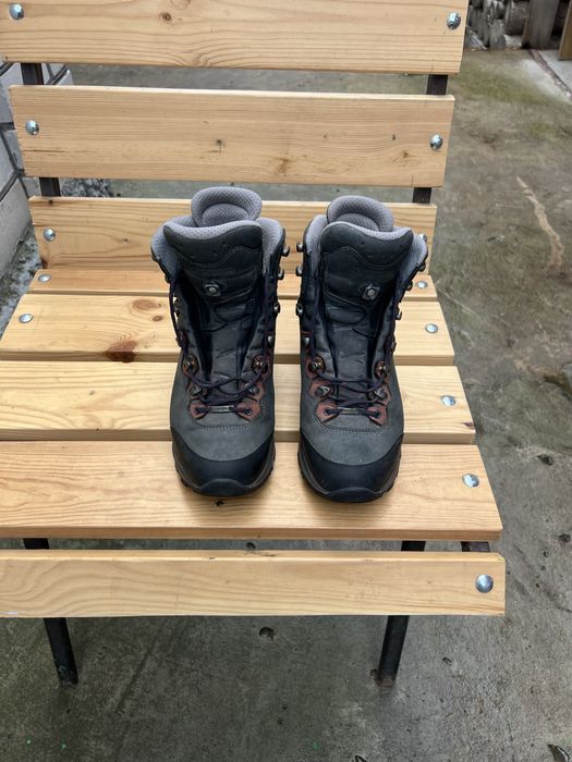 Трекінгові черевики Lova