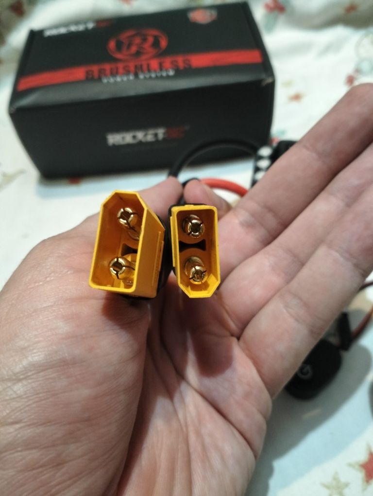 Rocket-RC V2 , sistema de energia brushless