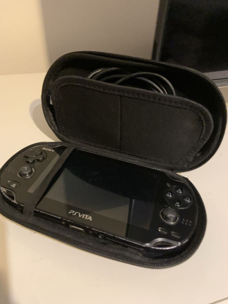 PSVITA - com capa e cabo