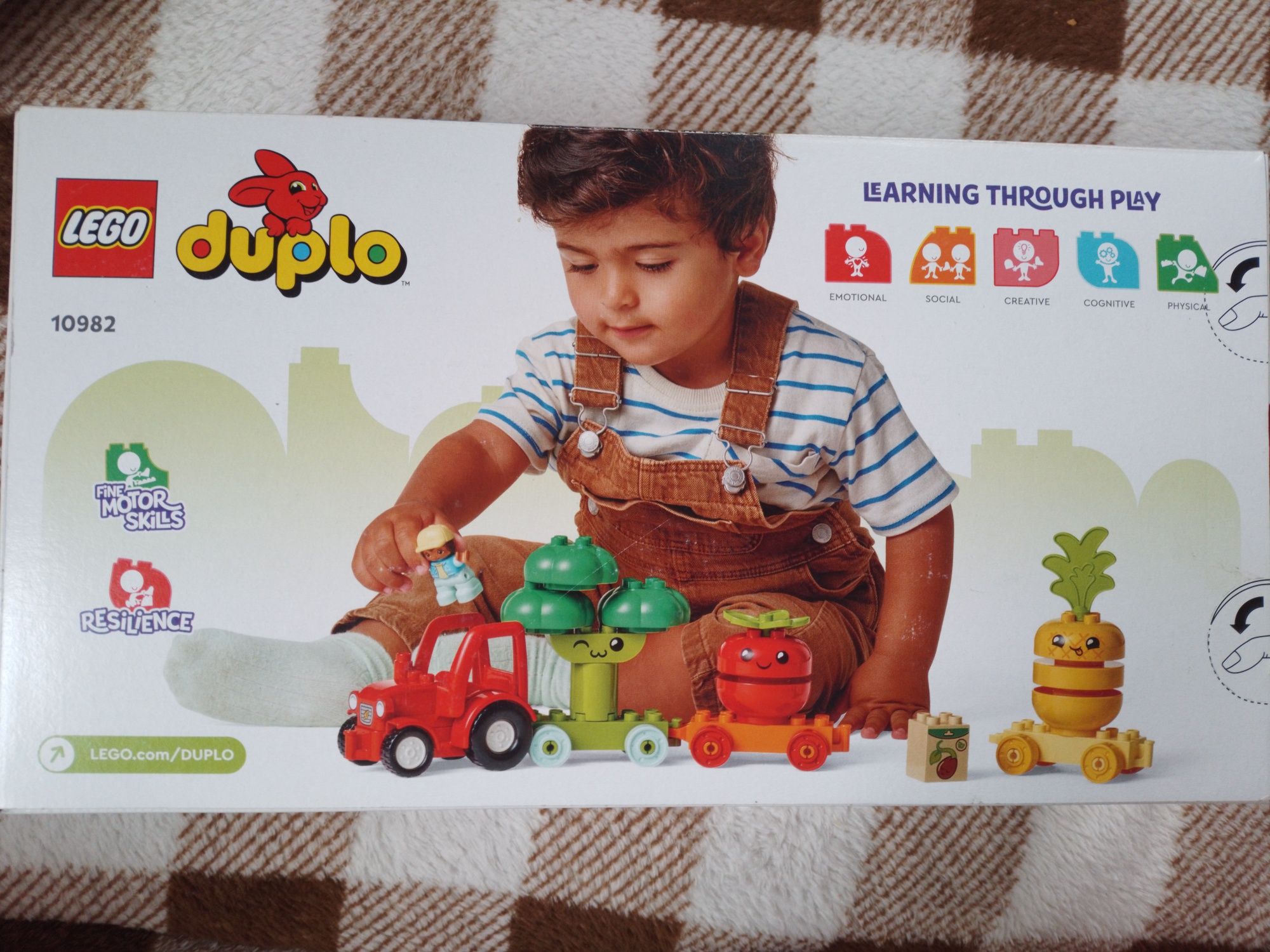 Lego Duplo Трактор з овочами та фруктами
