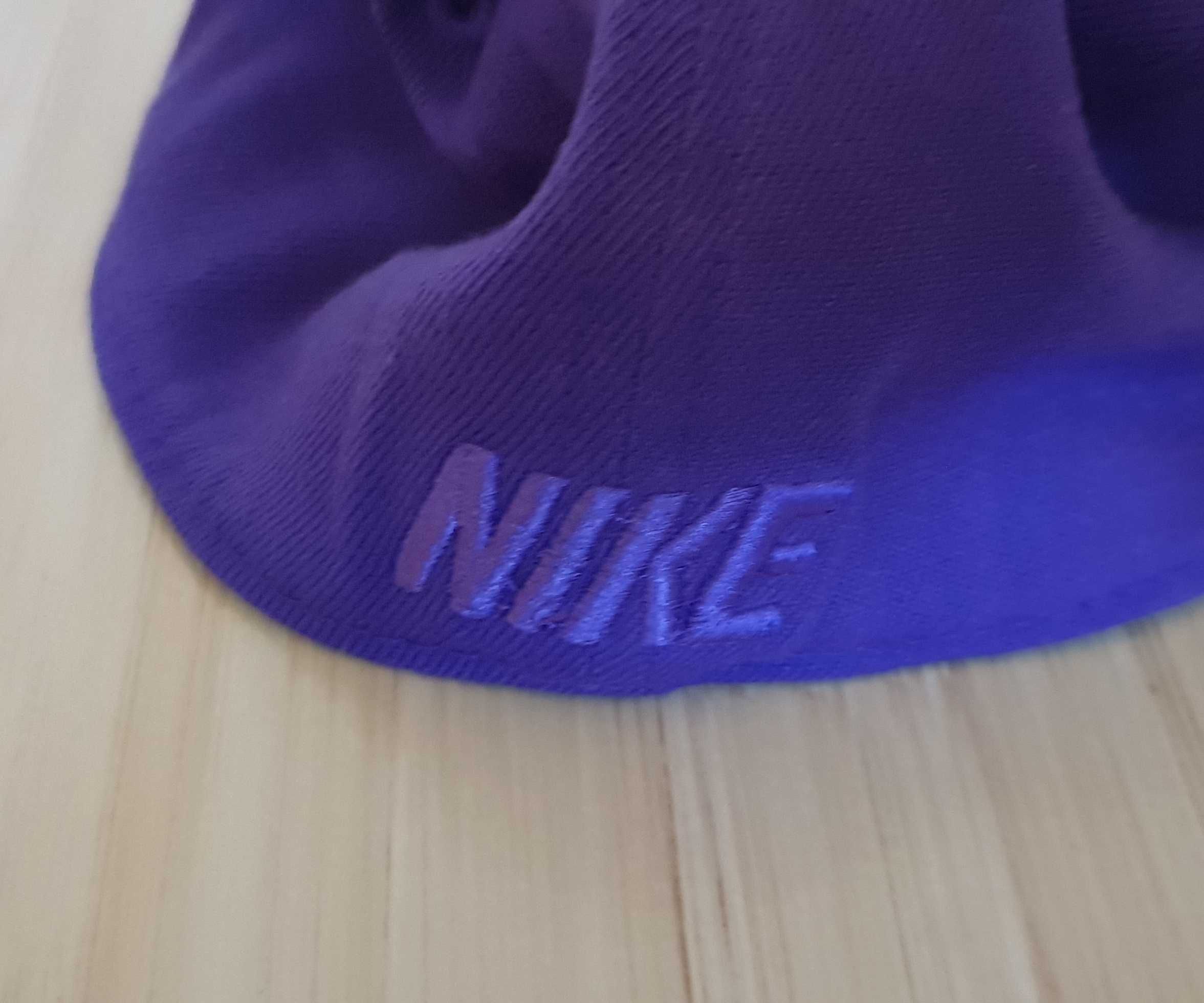 Czapka z daszkiem Nike,nowa