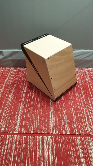 Cajon flamenco inclinado