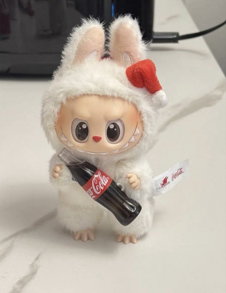 Іграшки Labubu, Лабубу Coca Cola, Кока кола