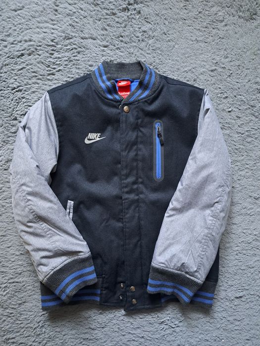 Kurtka bomberka chłopięca Nike