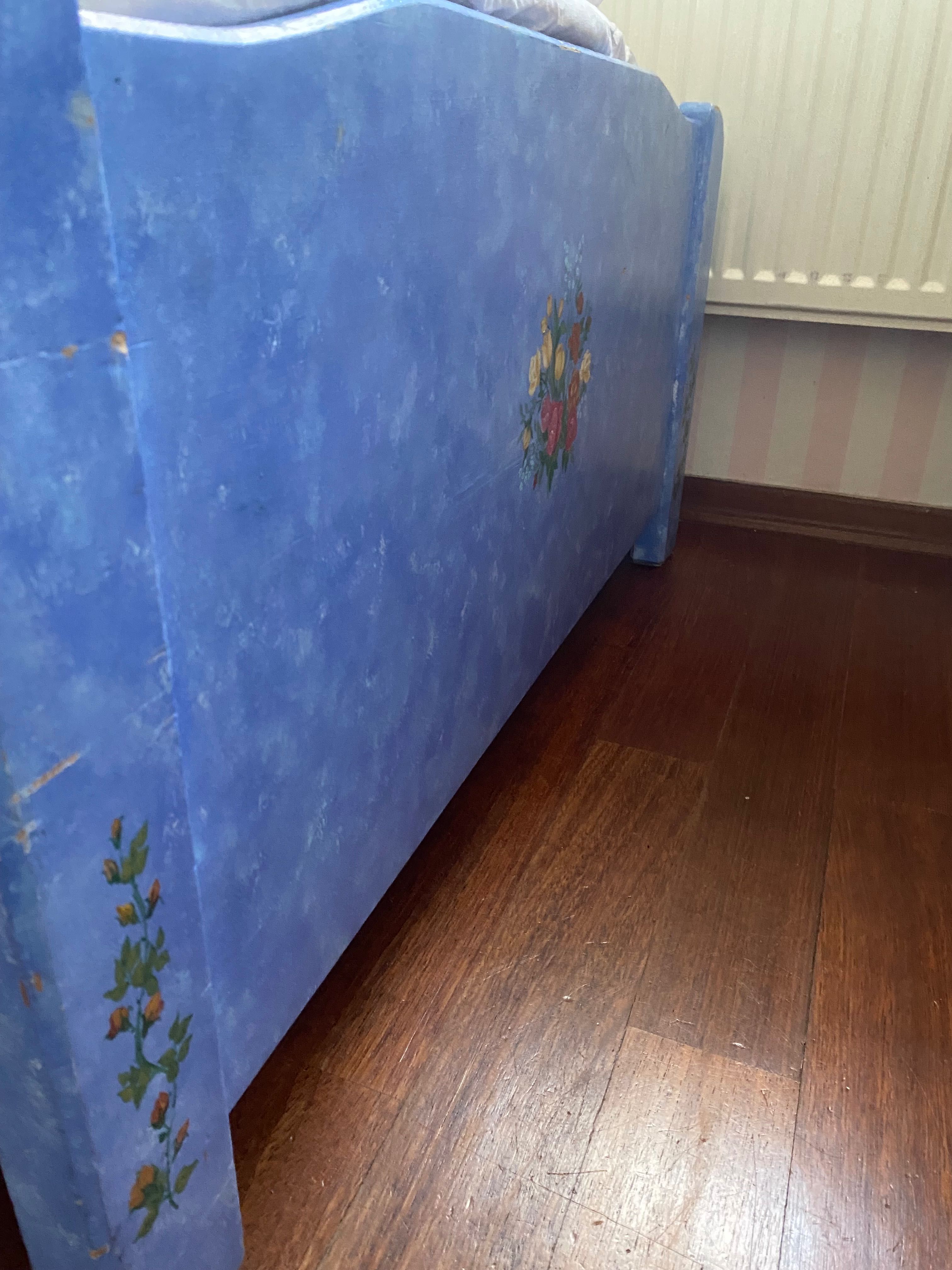 Łóżko dla dziewczynki, piękne, ręcznie malowane 200x90
