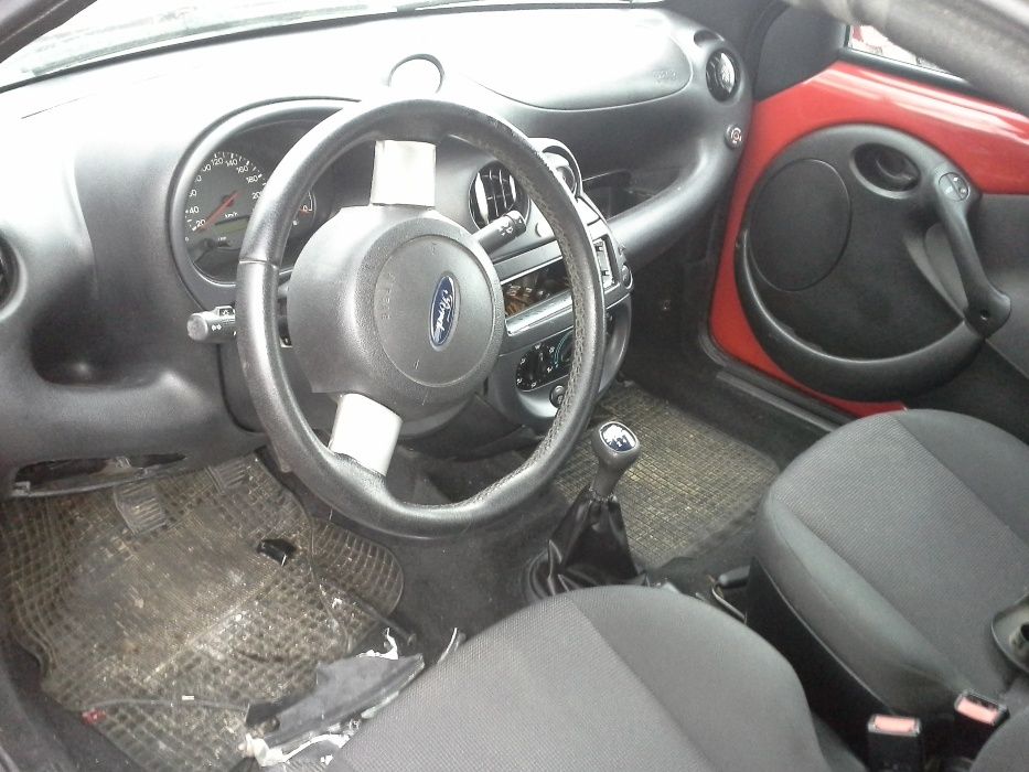 Karoseria z przeznaczeniem na części Ford Streetka 2003r 1,6duratec