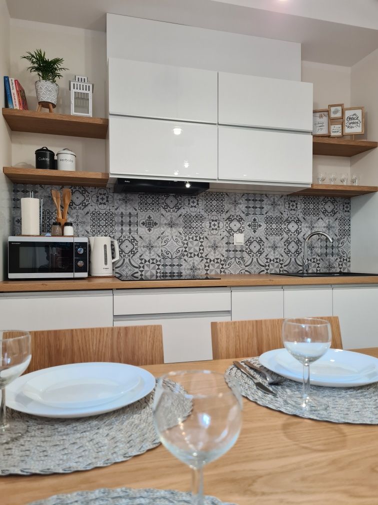 Pokoje, apartament z widokiem na góry  jezioro Bieszczady Polańczyk