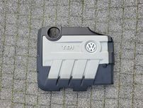 VW Passat B6 pokrywa silnika 03L103925 Golf 2.0 TDI 140 KM  170 KM