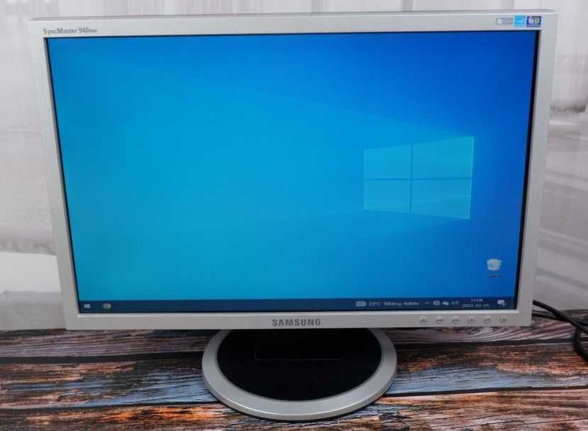 Монитор 19" Samsung 940nw (1440x900)
