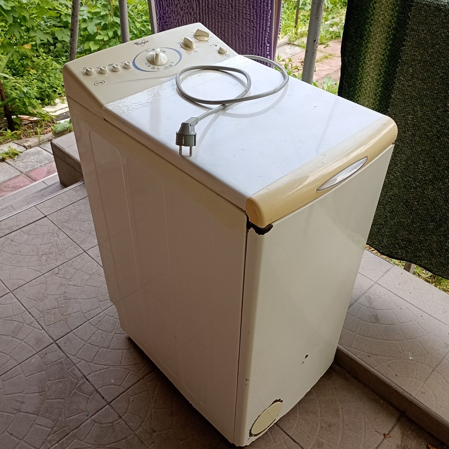 Старальная машина Whirlpool полностью в рабочем состоянии