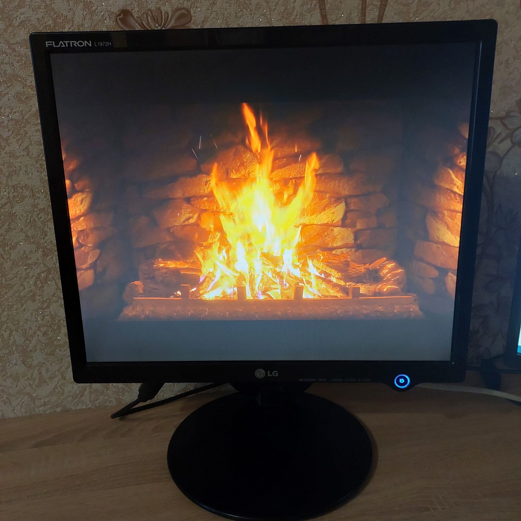 Монитор Lg Flatron L1972h
