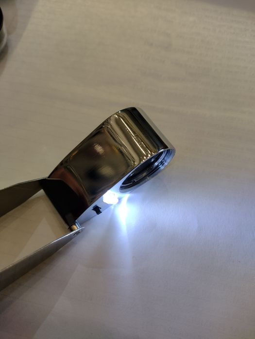 Лупа ювелирная с подсветкой. Оригинал. Недорого.