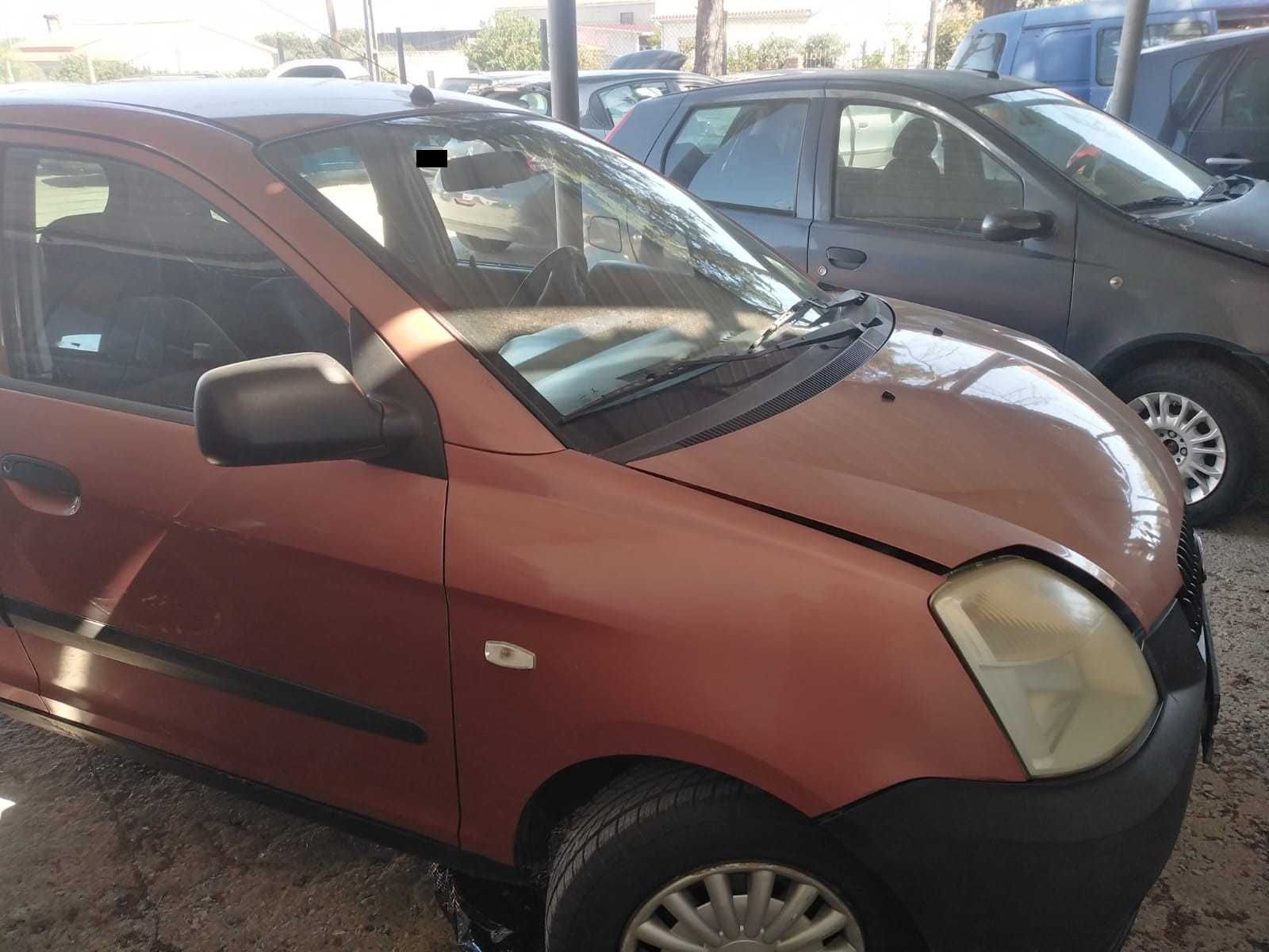 Para Peças Kia Picanto 1.0 de 2004 e boa mecânica