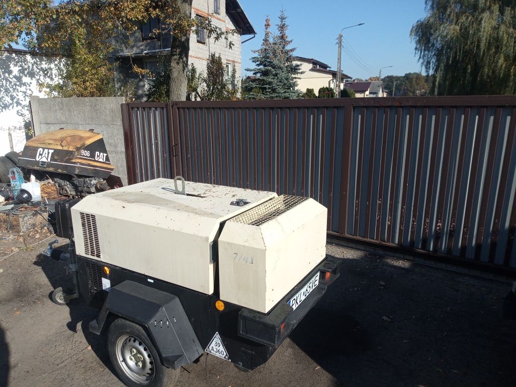 Kompresor śrubowy sprężarka DOOSAN 741 ,rok 2014  rejestracja PL