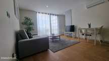 Apartamento T0+1 Mobilado, cozinha equipada.