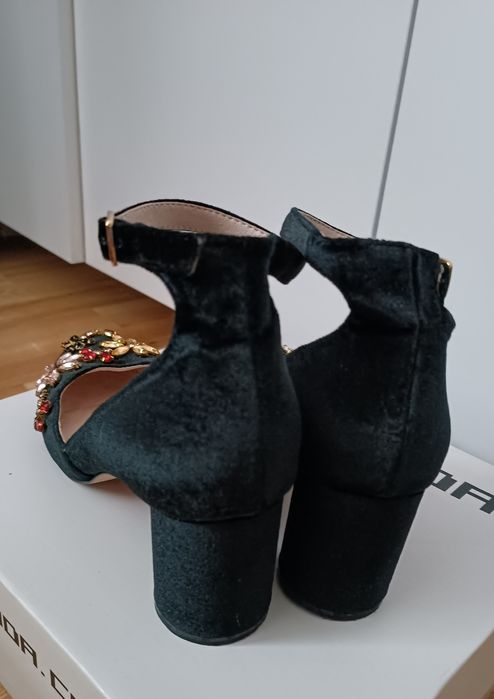 Zjawiskowe pantofelki Prima Moda r 39