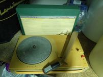 Leitor Vinil Philips + CD's