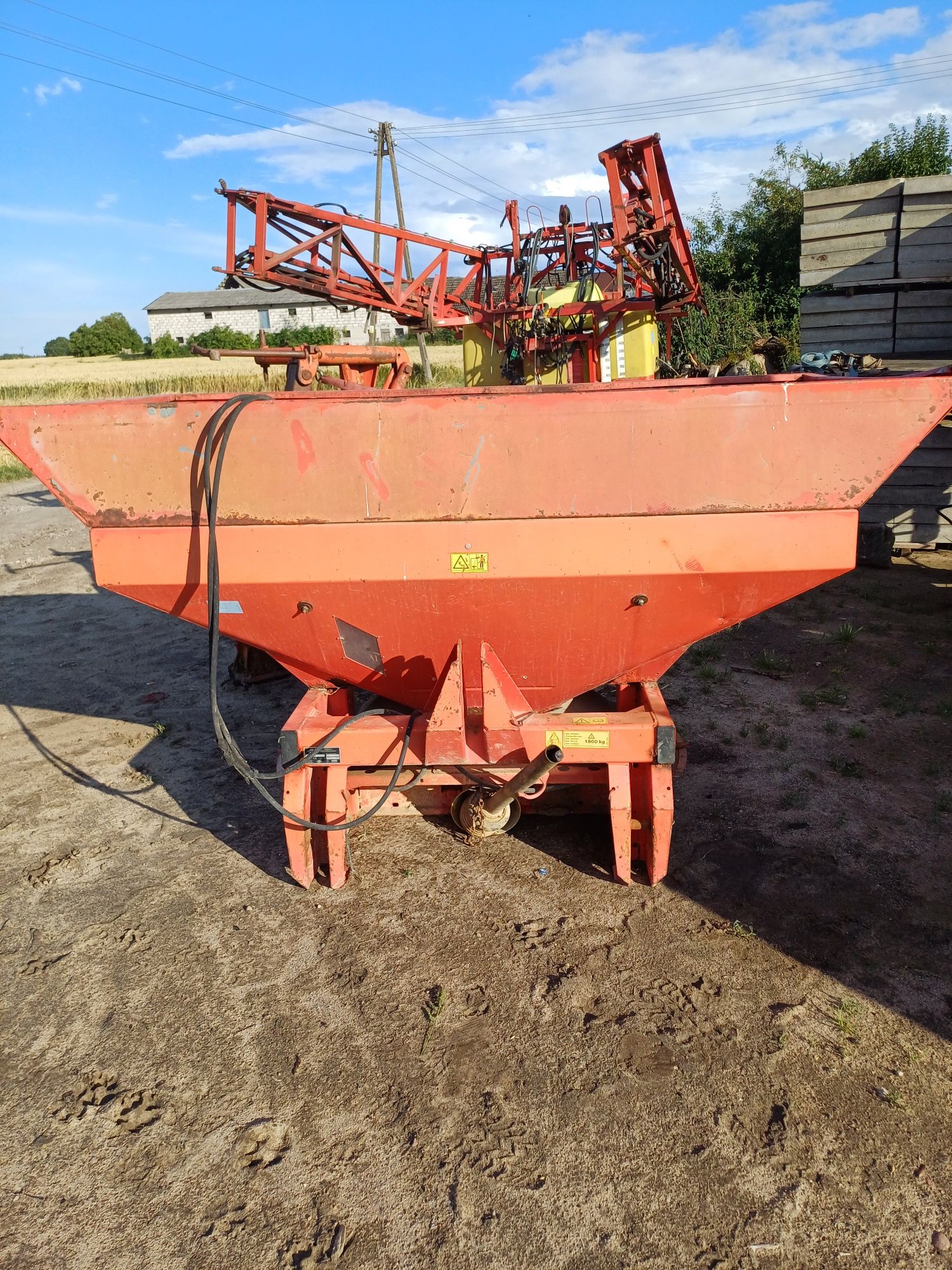 Rozsiewacz kuhn mds 921