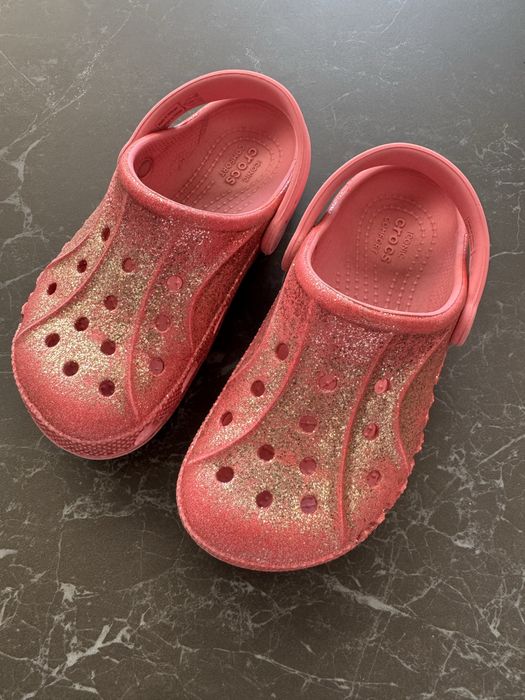 Crocsy rozowe brokatowe