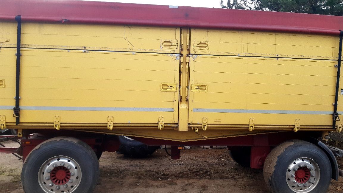 Przyczepa wywrotka do płodów rolnych  zboza i transportu paletowego