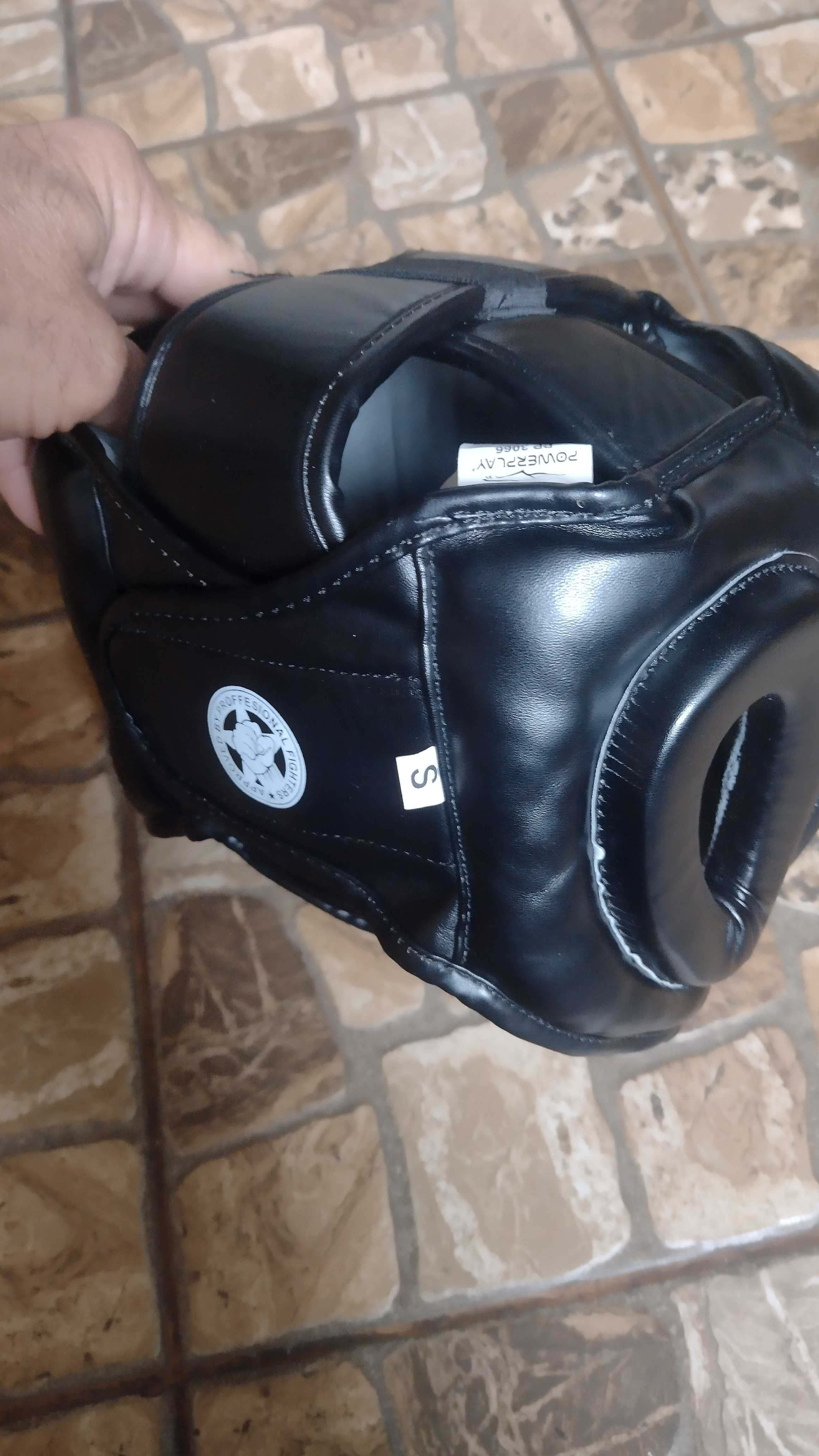 Комплект Боксерский шлем PowerPlay и Боксерские перчатки PowerPlay