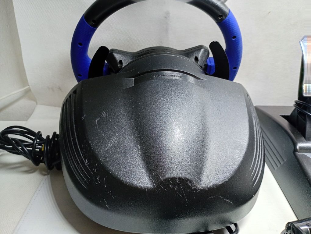Kierownica Thrustmaster T150  Pro (PC;PS 3,4)