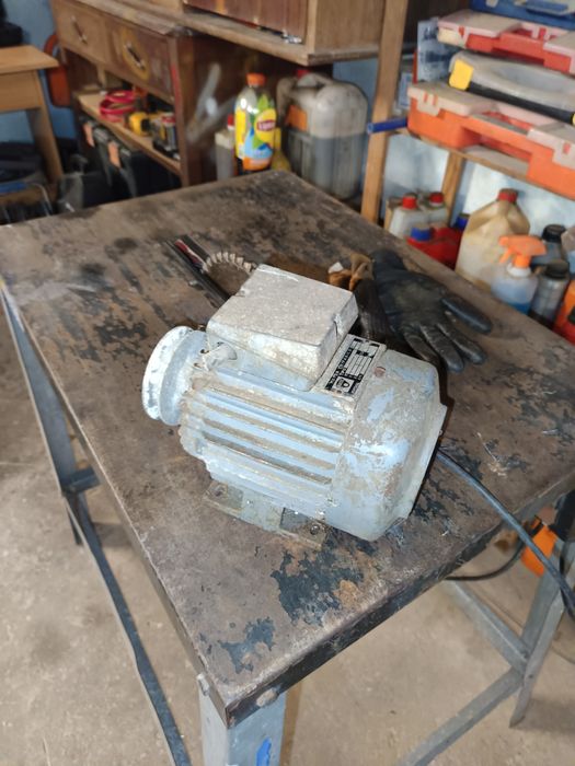 Motor trifásico de 0,5cv 380V com redutor