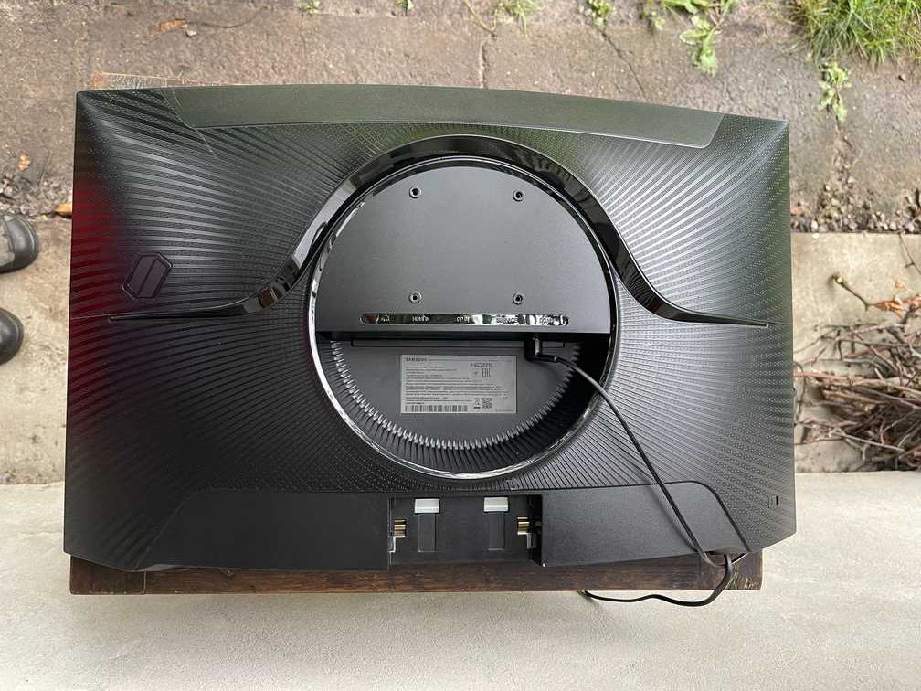 Монитор Samsung C27G55TQWI