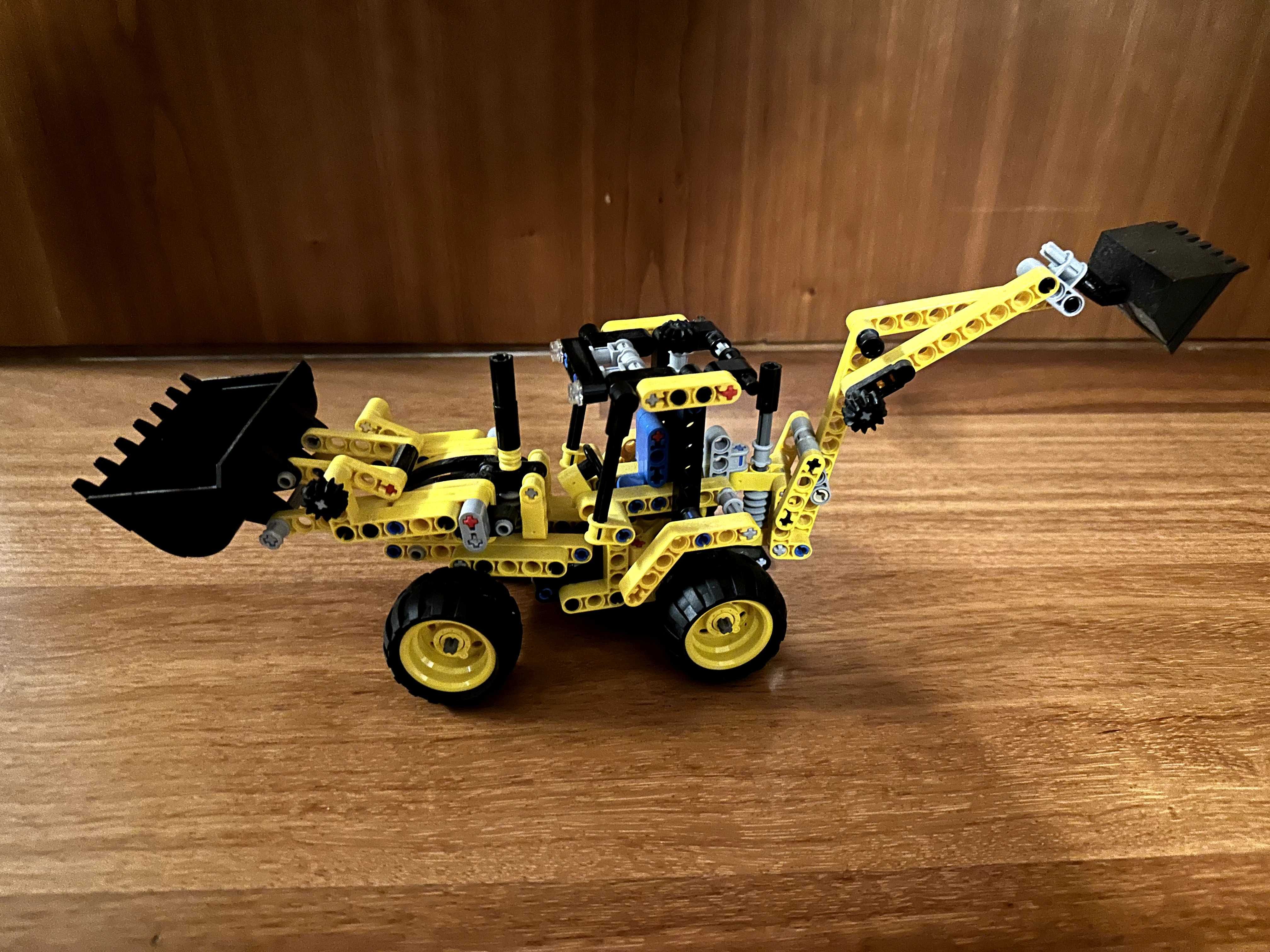 LEGO 42004 Technic Mini Backhoe Loader