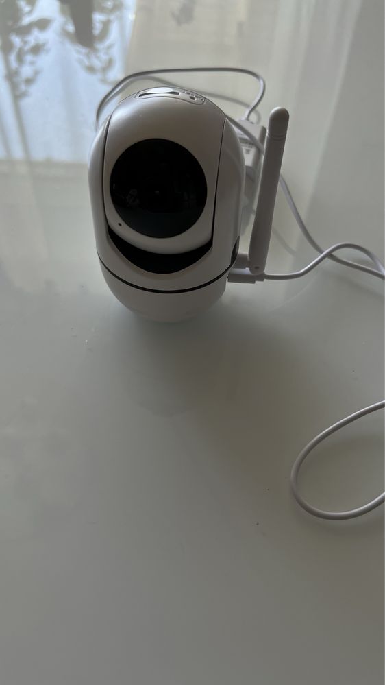Поворотная IP камера беспроводная WiFi для видеонаблюдения