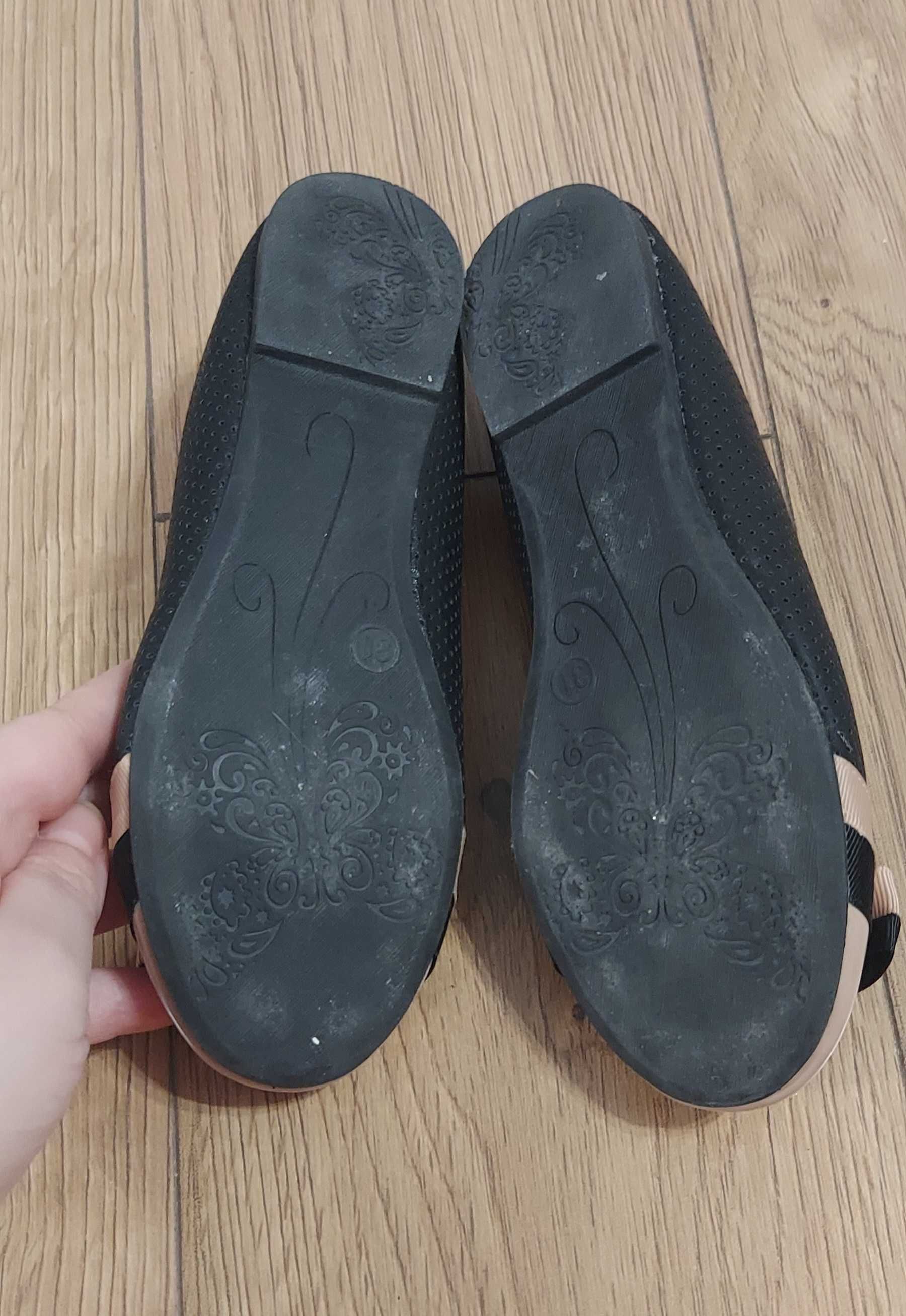 Balerinki chanelki eleganckie kokardki lakierowane ażurowe 30 31