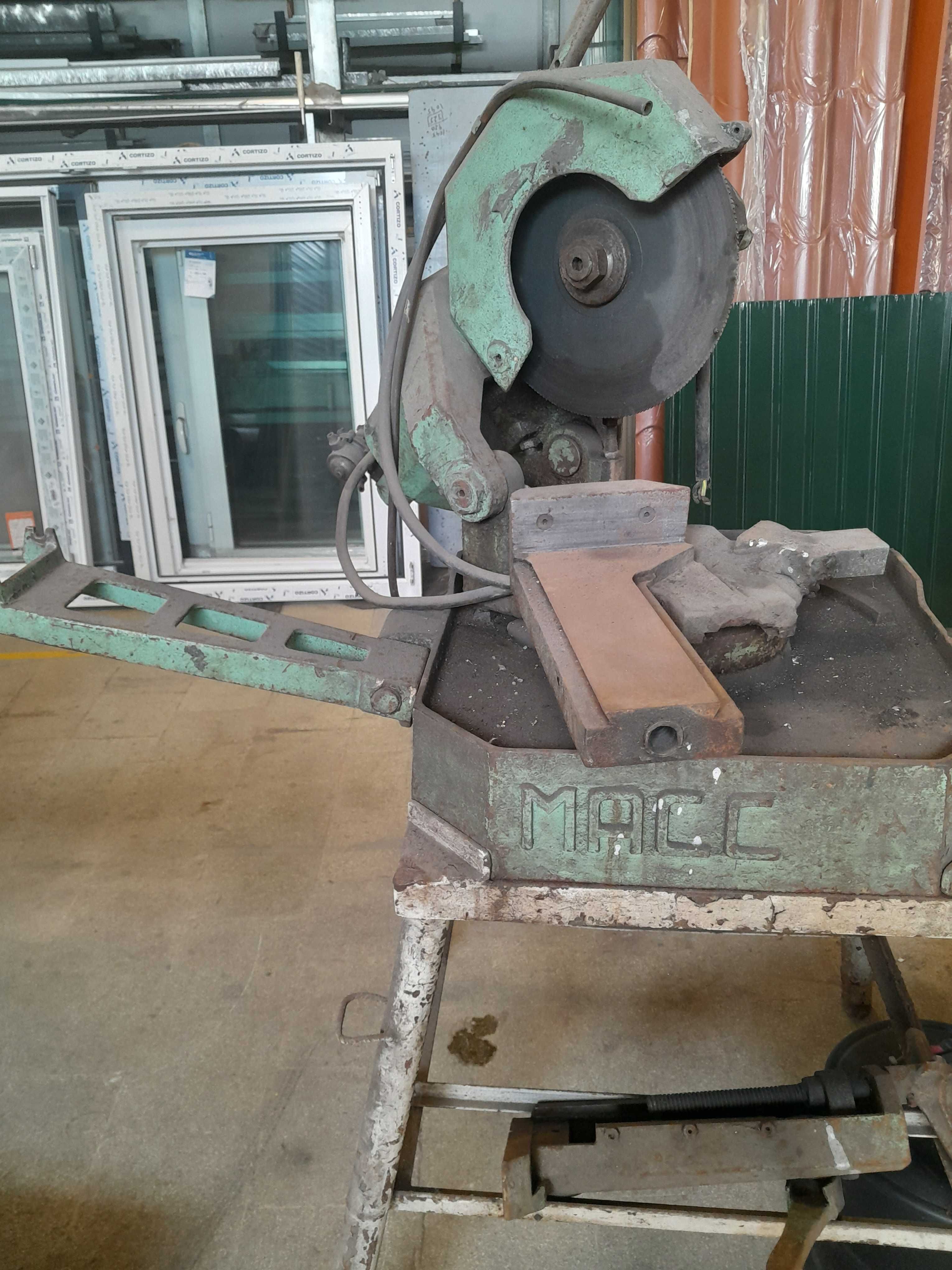 Máquina de corte de ferro