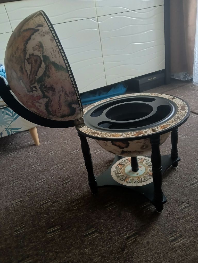 Piękny barek globus