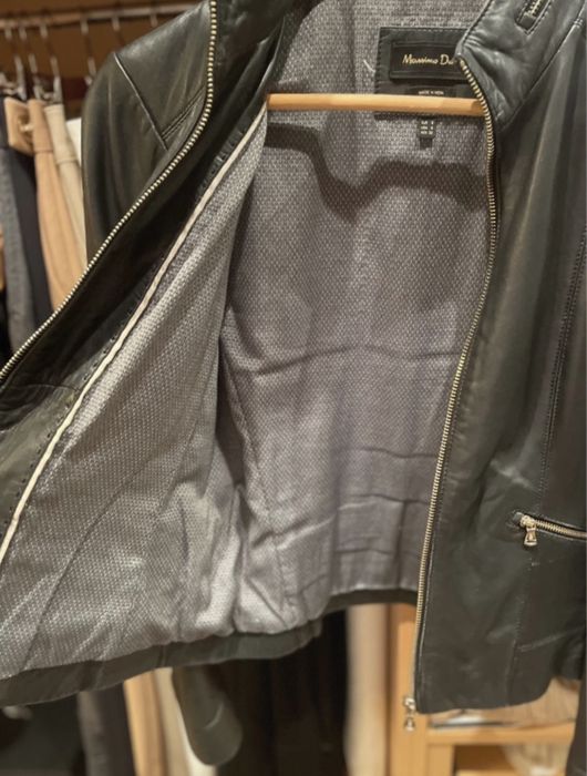 Casaco pele preto Massimo Dutti.