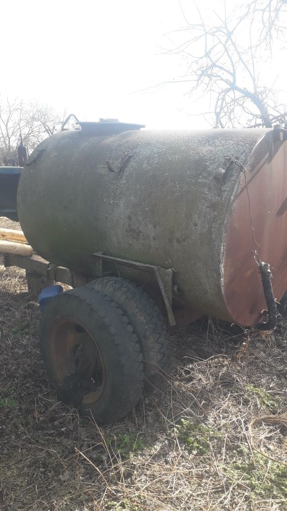 Продам прицепну бочку 3,2куба із насосом. Для закачки води із водойома
