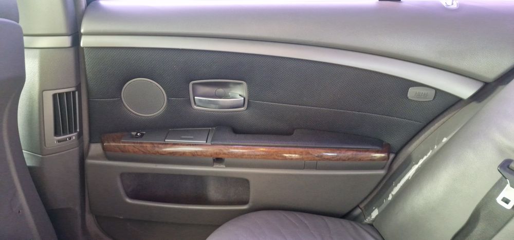 .BMW 745l газ8888